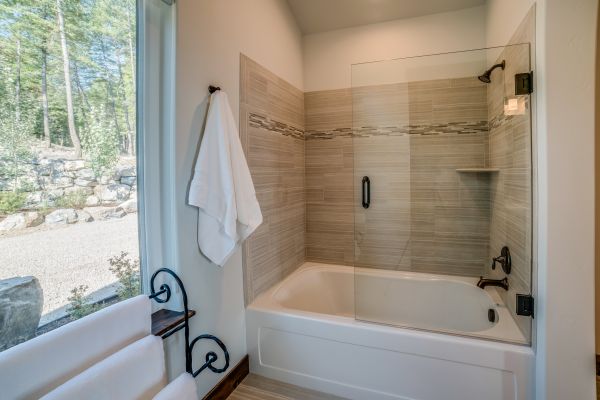 Cost of Tub Conversion Service in Grand Blanc