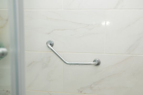 Cost of Mobility Shower Installation in Grand Blanc