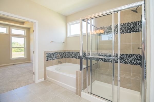 Cost of Shower Room Installation in Grand Blanc